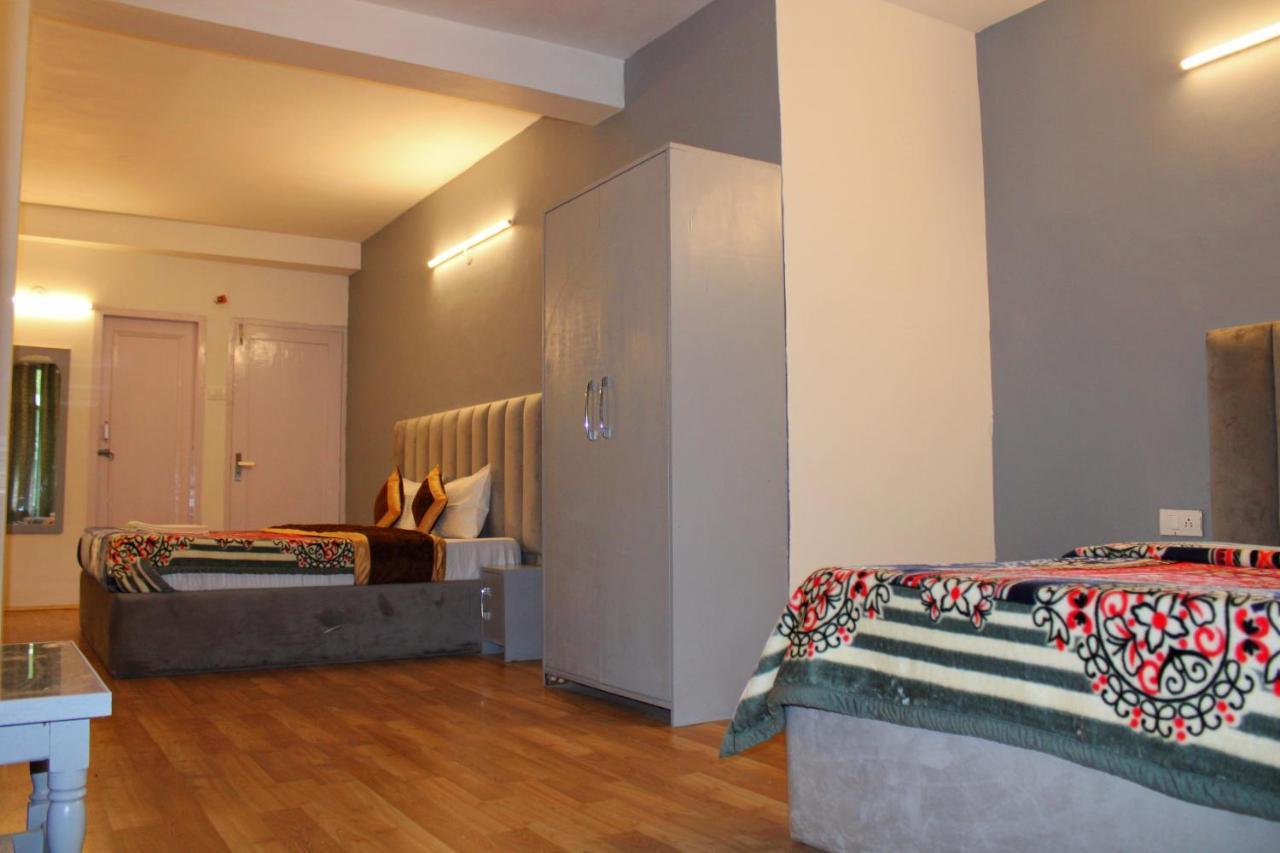 Hotel Link Way-A Riverside Hotel Manali  Bagian luar foto