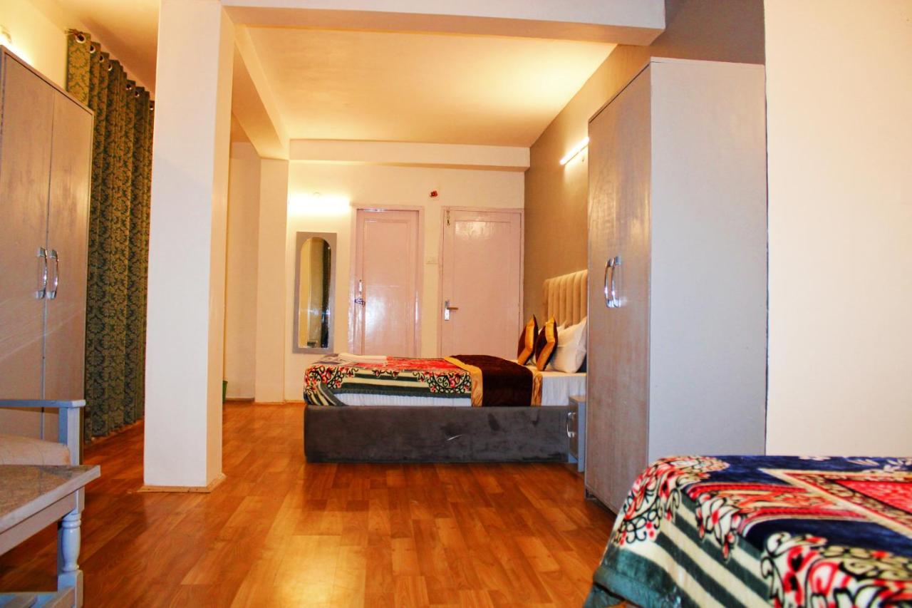 Hotel Link Way-A Riverside Hotel Manali  Bagian luar foto