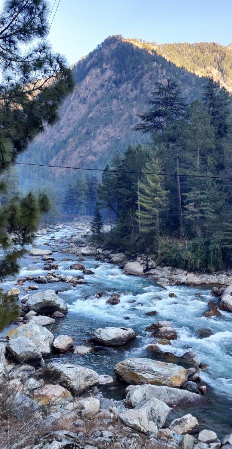 Hotel Link Way-A Riverside Hotel Manali  Bagian luar foto